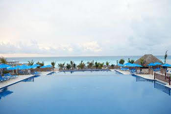 Seadust Family Resort Cancun